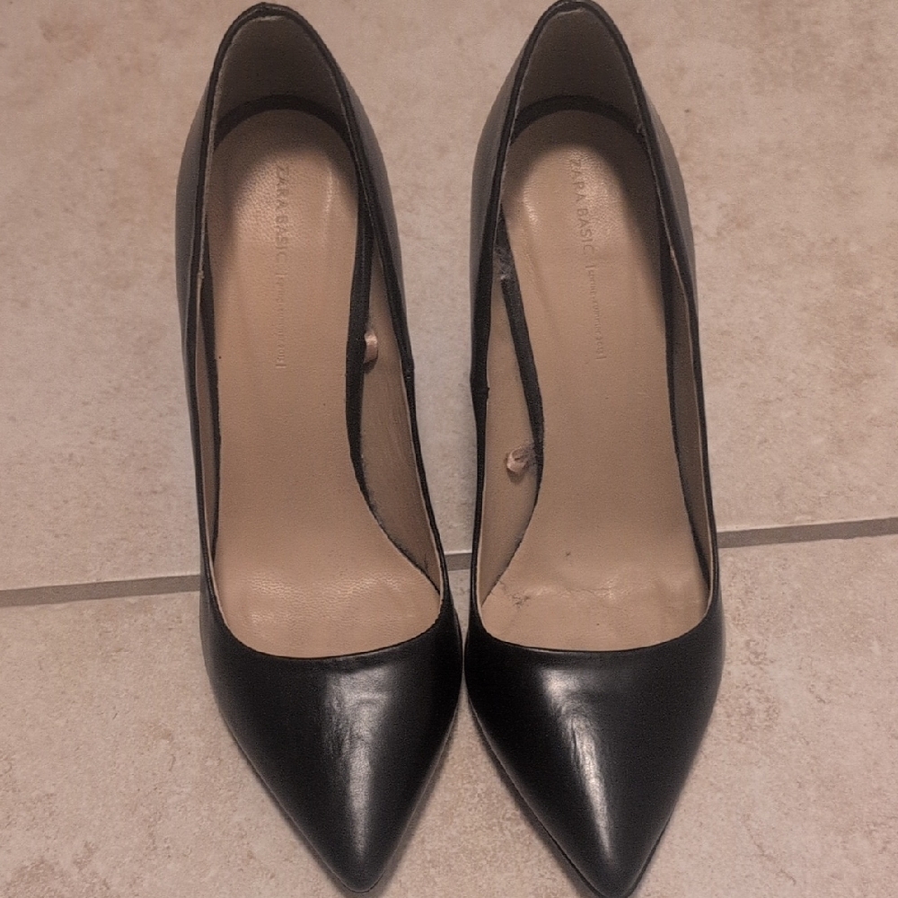 Zara Black Pointed Toe Heels